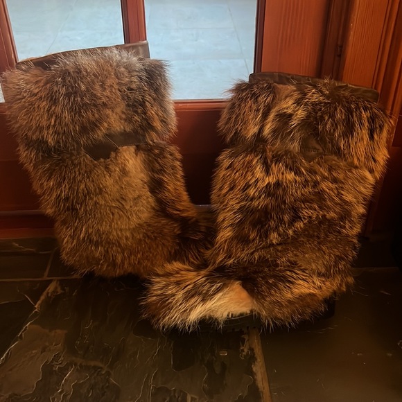 Coyote Fur Boots! Fabulous & Rare!!! - Picture 3 of 13